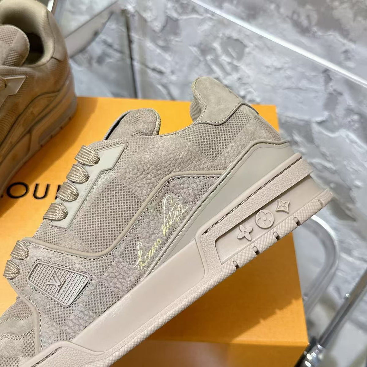 Spring and Autumn casual thick soled popular new shoes Trainer Sneaker 090305