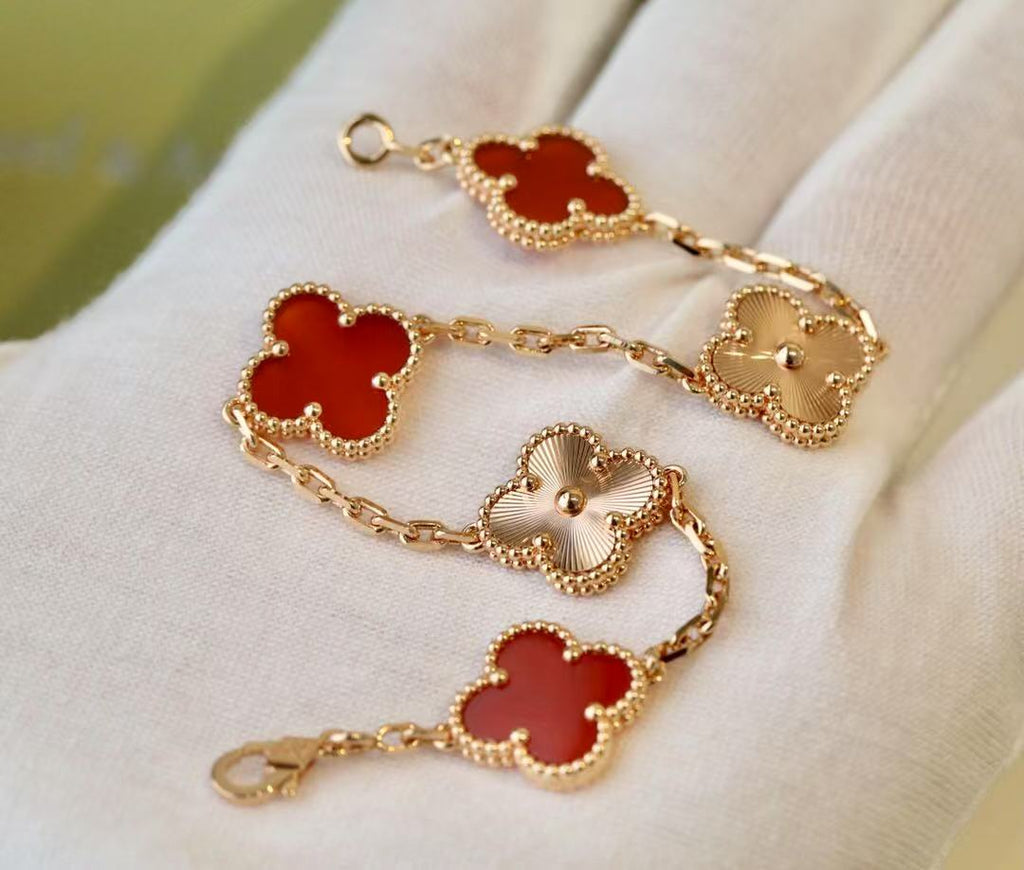 Simple and stylish new bracelet 1