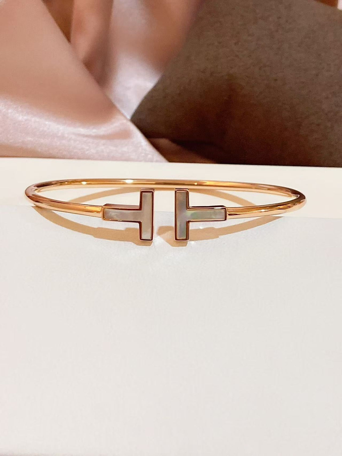 2 color Simple and stylish new bracelet